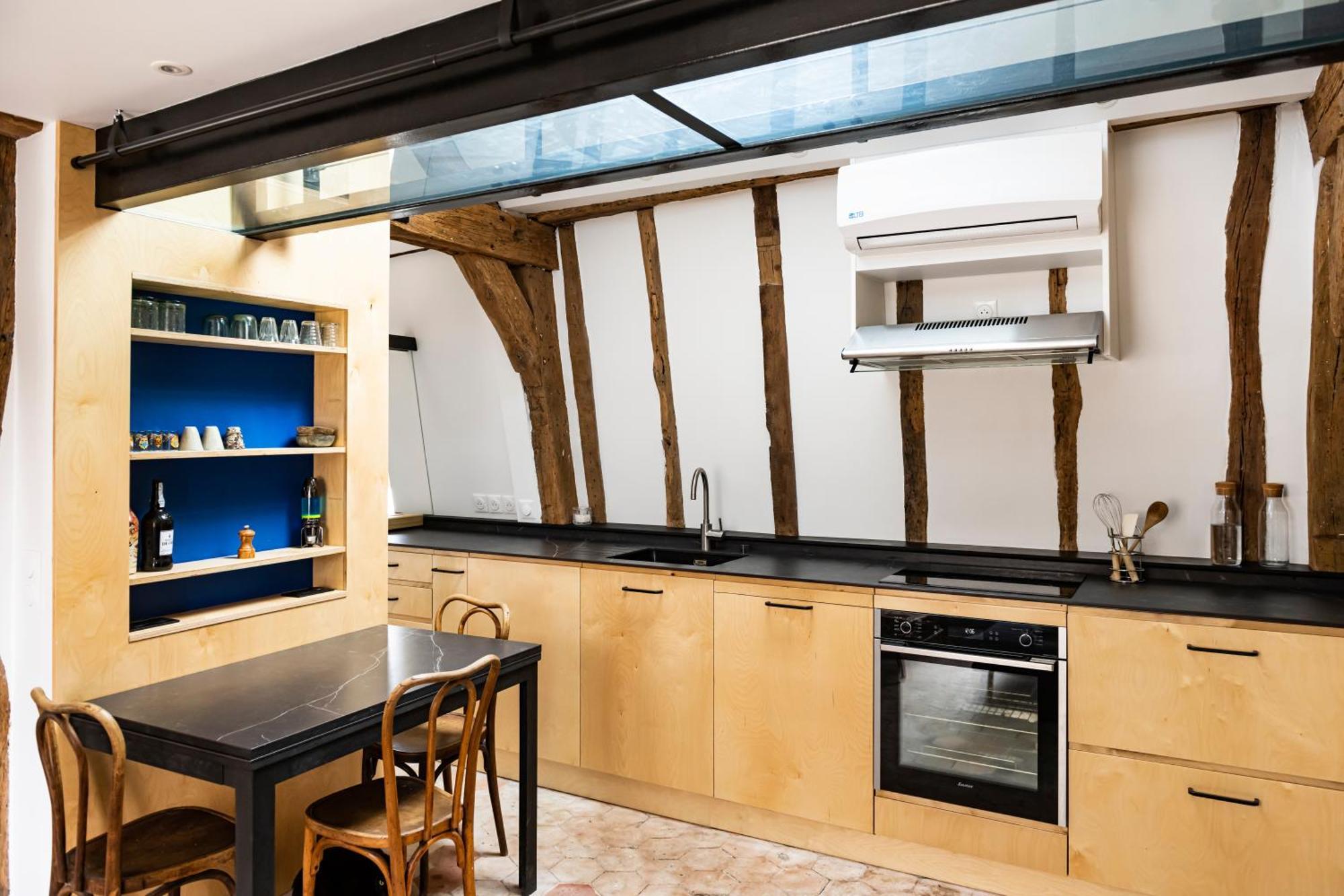 Le Saint Claude - Dans Le Marais Apartment